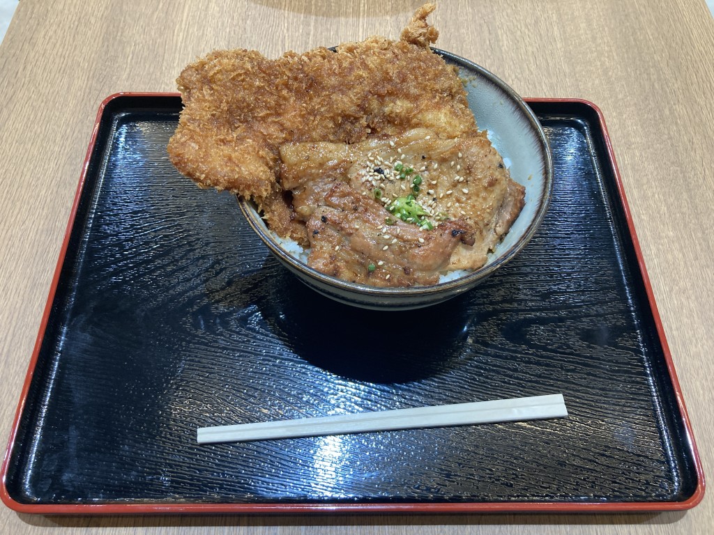 エミテラス所沢　ちんばた　わらじかつ味噌豚丼