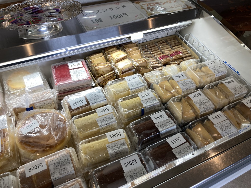 全菓 直売所 こぐま